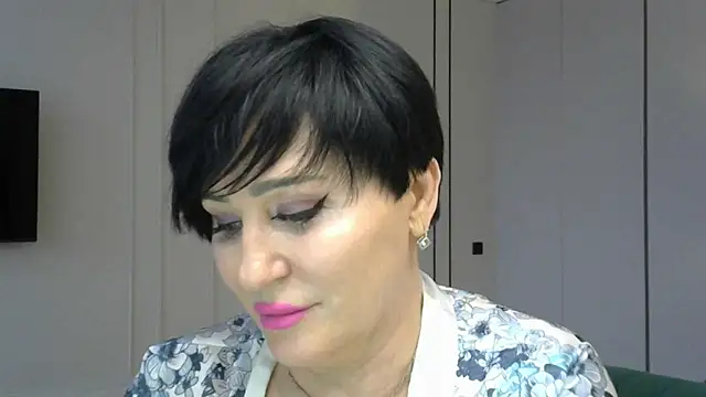 Kleotempt online show from May 2026 01:02:04 AM