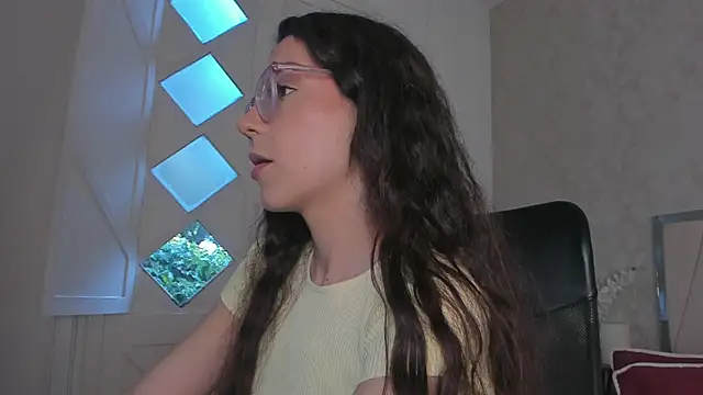 Arii wilde online show from April 2026 01:49:01 PM