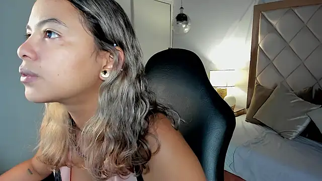 dulce lyraa1 online show from July 2026 04:59:02 AM
