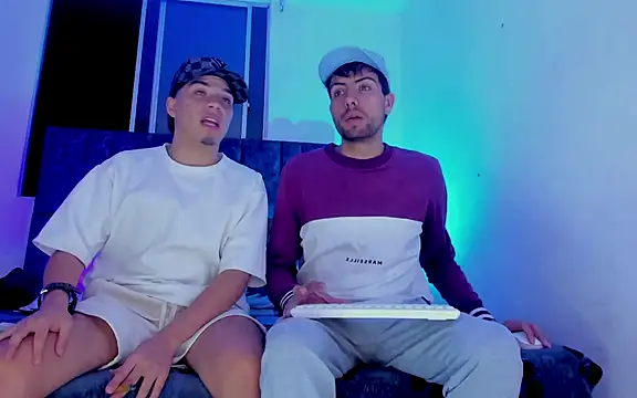 alex and christhoper online show from March 2026 04:17:01 AM