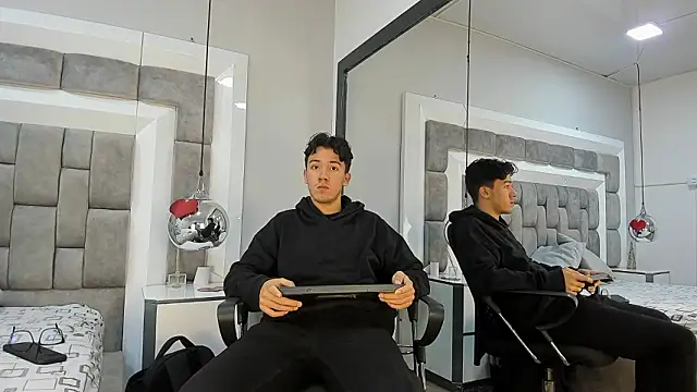 Snapshot of Austin_Reedss chatting on February 2026 12:37:01 PM Austin Reedss online show from February 2026 12:37:01 PM