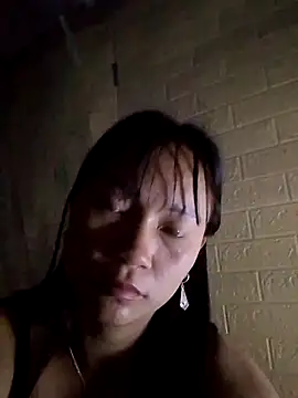Snapshot of mami-rubi chatting on May 2026 06:45:01 PM mami-rubi online show from May 2026 06:45:01 PM