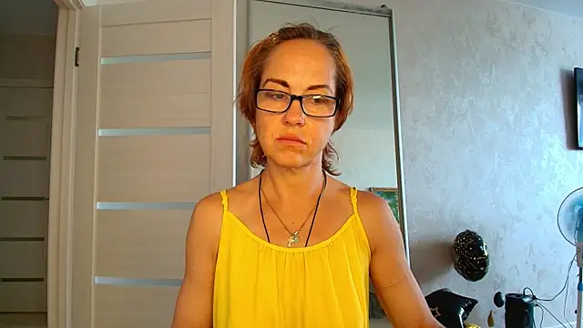 Snapshot of LioraWeiss chatting on June 2026 12:25:01 PM LioraWeiss online show from June 2026 12:25:01 PM
