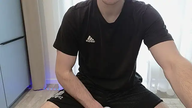 Snapshot of chantatummm chatting on February 2026 09:43:02 AM chantatummm online show from February 2026 09:43:02 AM