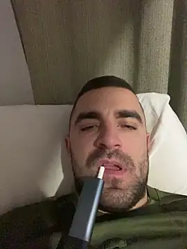 Snapshot of VANYA1997 chatting on February 2026 06:01:02 AM VANYA1997 online show from February 2026 06:01:02 AM