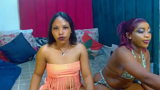 Goldenbutchy online show from April 2026 08:25:02 PM