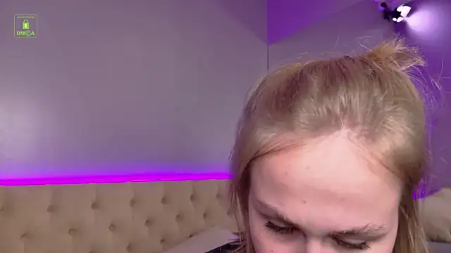 stacy moorex online show from July 2026 03:35:01 AM