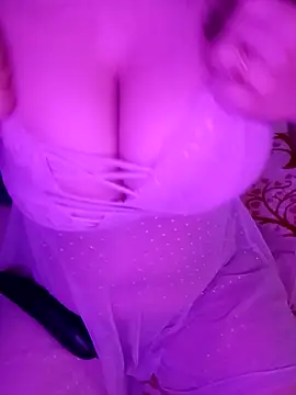 Lona Hot online show from May 2026 09:48:02 AM