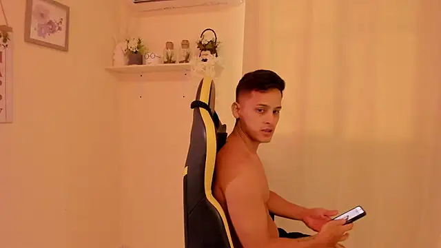 sexy andres01 online show from March 2026 03:27:02 PM