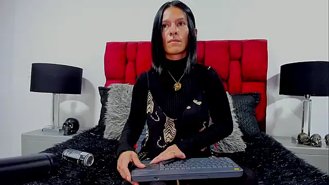 Amelie Blake online show from July 2026 01:04:01 PM