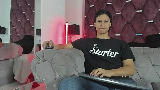 Snapshot of TonyBenedetti chatting on July 2026 07:12:02 PM TonyBenedetti online show from July 2026 07:12:02 PM