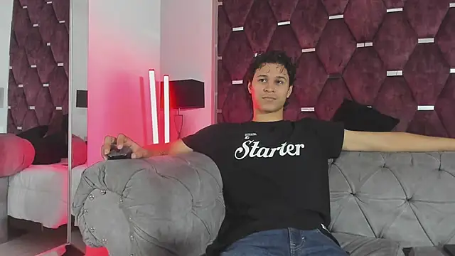 Snapshot of TonyBenedetti chatting on July 2026 08:34:02 PM TonyBenedetti online show from July 2026 08:34:02 PM