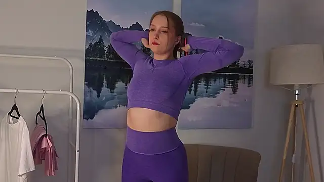 Snapshot of AraSuits chatting on February 2026 05:08:01 AM AraSuits online show from February 2026 05:08:01 AM