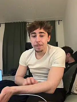 Snapshot of enzo_savagee chatting on February 2026 07:12:02 PM enzo savagee online show from February 2026 07:12:02 PM