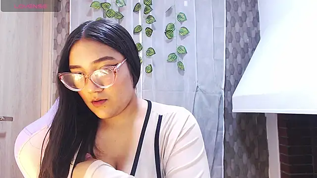 anyela donecm online show from April 2026 07:25:02 PM