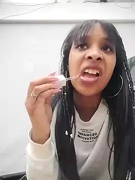 ShayMilleer online show from April 2026 10:23:02 PM