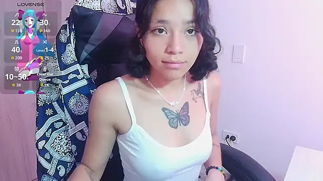 Snapshot of MalikaNoor chatting on February 2026 01:32:02 PM MalikaNoor online show from February 2026 01:32:02 PM