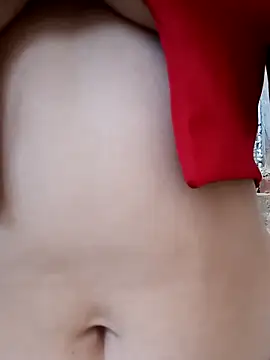 yuliitza4 online show from April 2026 02:01:02 PM