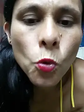 Snapshot of yuliitza4 chatting on May 2026 12:39:01 AM yuliitza4 online show from May 2026 12:39:01 AM