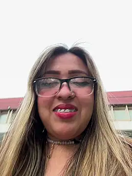 Moon Velvet  online show from March 2026 10:51:01 PM