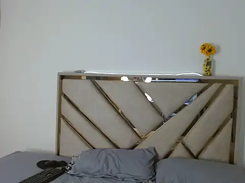 Snapshot of oliver___saint chatting on March 2026 12:39:01 AM oliver saint online show from March 2026 12:39:01 AM