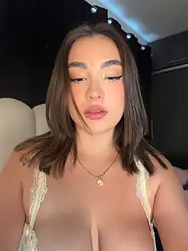SamanthaValmont online show from May 2026 09:41:01 PM