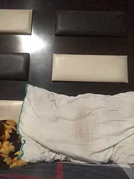 Elsolo2 online show from April 2026 10:32:01 AM