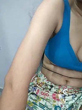 NeetuKumri online show from April 2026 04:39:01 PM