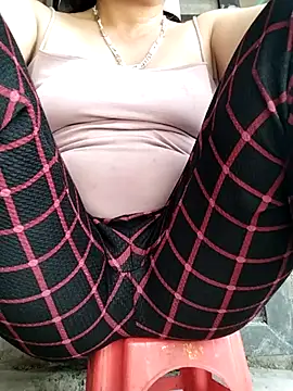 Lucie Fuzk online show from April 2026 03:51:02 AM