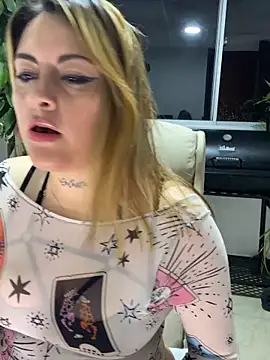 Snapshot of Serena_glow chatting on March 2026 11:43:01 PM Serena glow online show from March 2026 11:43:01 PM