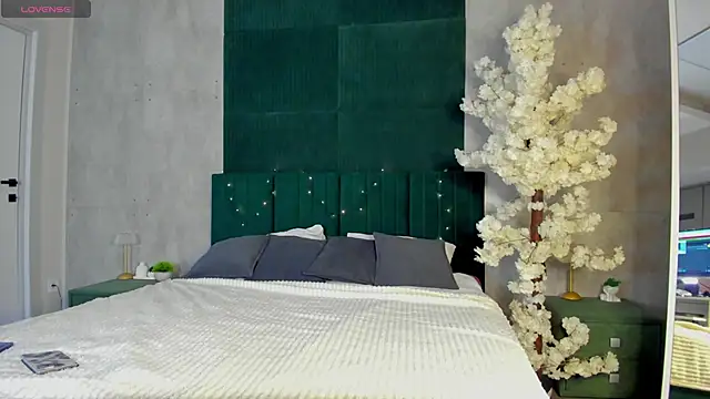 Kiva Rice online show from April 2026 01:06:01 AM
