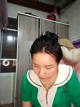 Ivy Trix2 online show from March 2026 01:44:02 PM