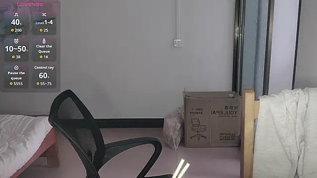 F-Yihao online show from April 2026 07:47:02 AM