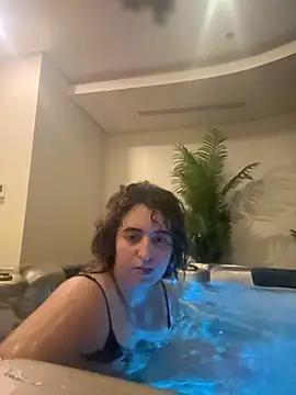 yassiestar online show from February 2026 12:49:01 PM