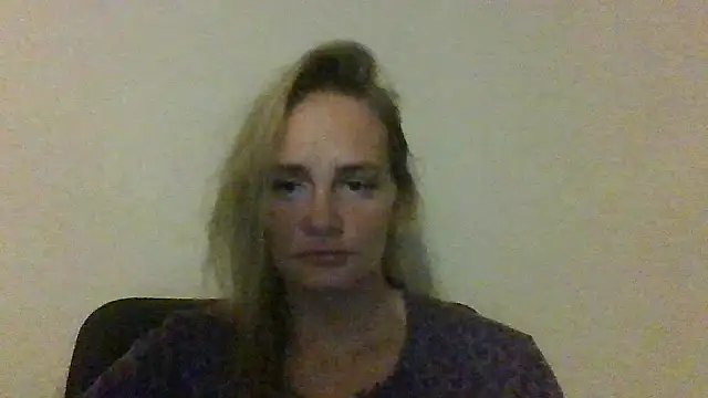 Snapshot of Lisanne30 chatting on March 2026 08:33:01 PM Lisanne30 online show from March 2026 08:33:01 PM