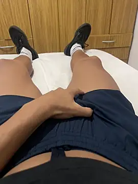 RuinedQuark online show from February 2026 03:00:01 PM