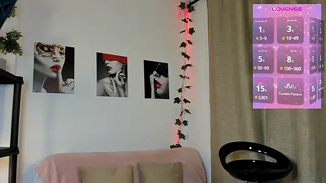 Snapshot of Rebeca_Marchetti chatting on June 2026 05:22:02 PM Rebeca Marchetti online show from June 2026 05:22:02 PM