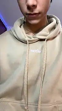 DiamondEssence online show from March 2026 11:22:02 PM