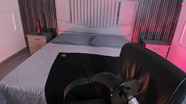 Emberrvelvet online show from March 2026 08:19:01 AM