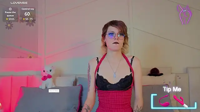 Snapshot of Rossie_huntt chatting on March 2026 01:28:01 PM Rossie huntt online show from March 2026 01:28:01 PM