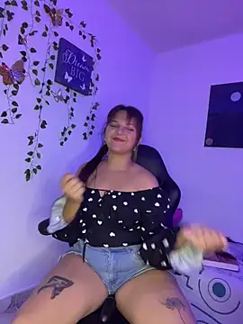 aurora bela online show from March 2026 11:45:01 PM