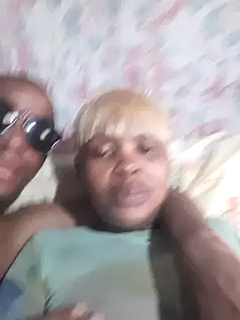 Nutty2in1 online show from March 2026 02:44:01 PM