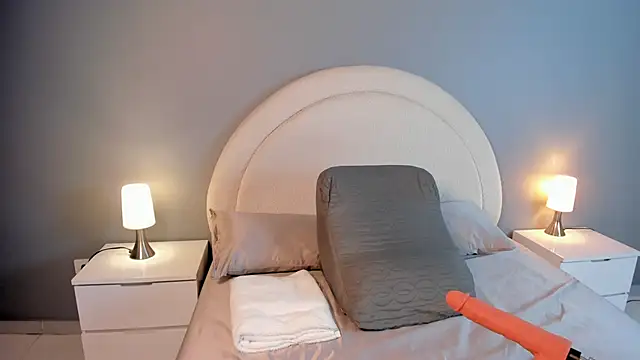 zoepinkett online show from April 2026 03:54:02 AM