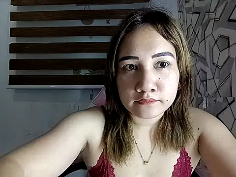 missrica13 online show from April 2026 06:20:02 AM