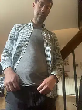 Alessandro7979 online show from April 2026 01:42:02 PM