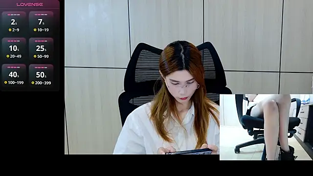 zhen-68 online show from May 2026 02:49:01 AM