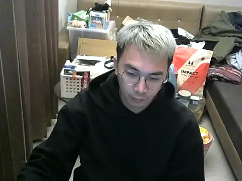 silverwolfwoof online show from March 2026 01:17:01 PM