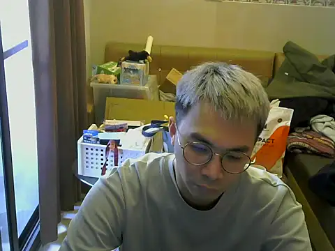 silverwolfwoof online show from March 2026 07:37:02 AM