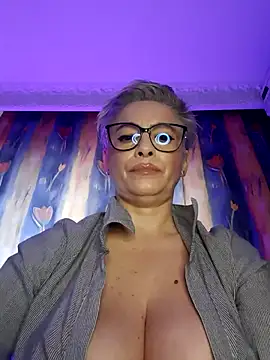 Snapshot of LunaBlaise chatting on February 2026 12:59:02 PM LunaBlaise online show from February 2026 12:59:02 PM