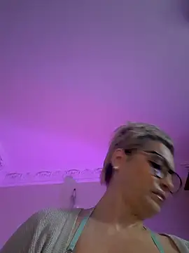 LunaBlaise online show from April 2026 07:22:01 AM